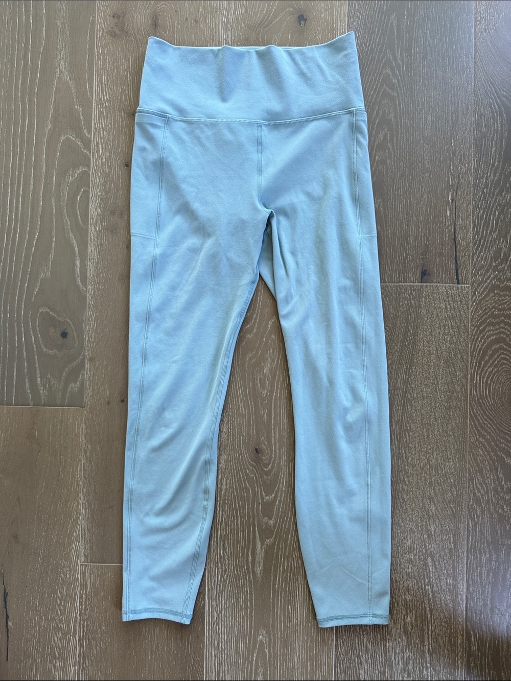 Vuori Womens High-Waist Leggings in Light Blue